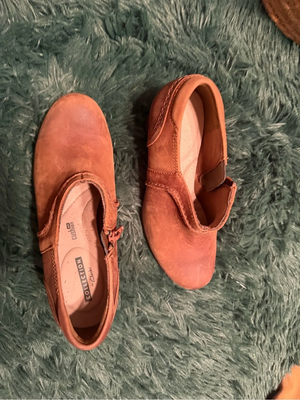 Clarks Women's Rust Brown Suede Block Heel Clogs